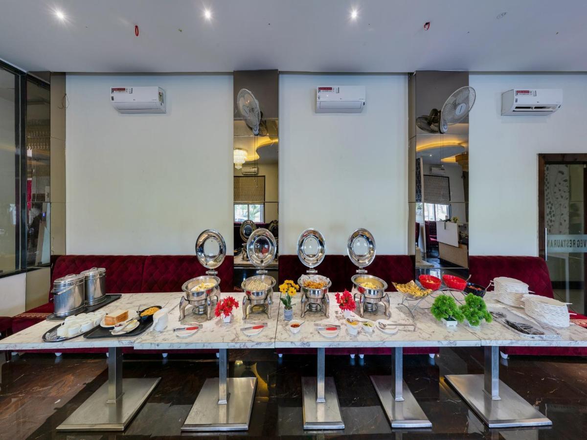 Hotel Chandradeep Regency Dhule Экстерьер фото