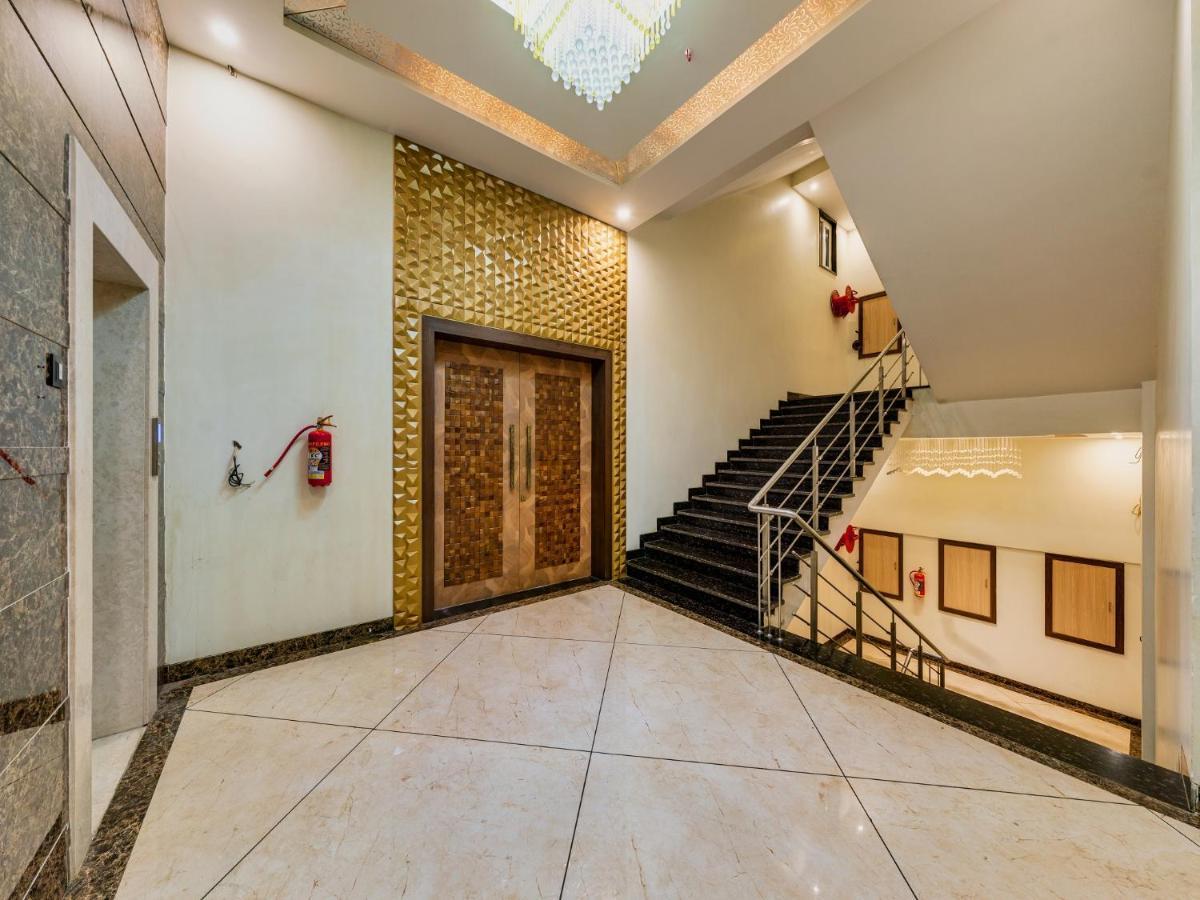 Hotel Chandradeep Regency Dhule Экстерьер фото